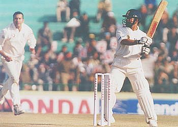 Sachin Tendulkar pulls James Ormond to the fence