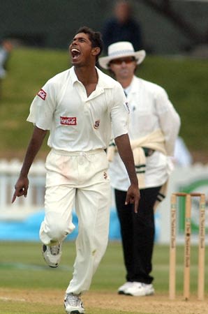 Manjural celebrates the dismissal of Fleming. 2nd Test: New Zealand v Bangladesh at Wellington, 26-30 Dec 2001