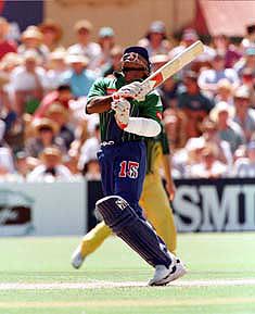 Zahoor Elahi watches the progress of a skied hook shot