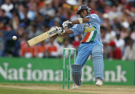 Das edges a delivery from Mills to be caught by Fleming. 1st ODI: New Zealand v India at Auckland, 26 Dec 2002