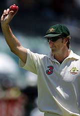 Glenn McGrath acknowledges the applause